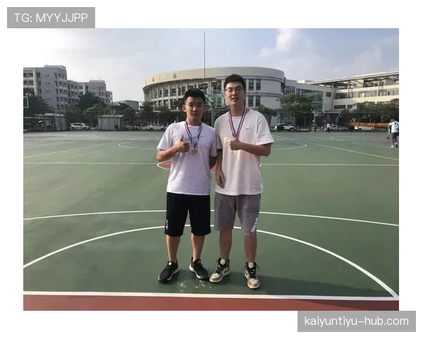 篮球规则中关于起跳接触判罚的界定标准与裁判执行尺度